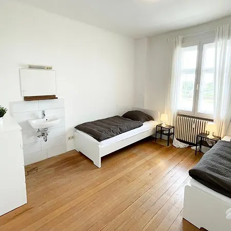 Apartman With Balcony In
